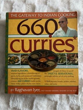 660 Curries: Gateway to Indian Cooking, Raghavan Iyer; Huge Curry Cookbook! EUC